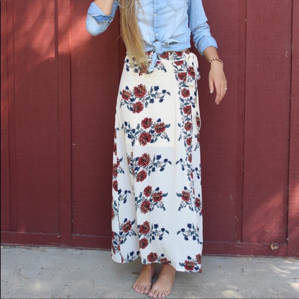 Cream Floral Maxi Skirt - Picture 5 of 6